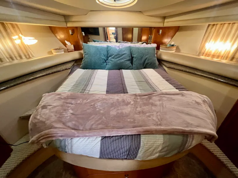 Slide: The Image of Meridian 408 Aft Cabin Motoryacht 2004 - 18
