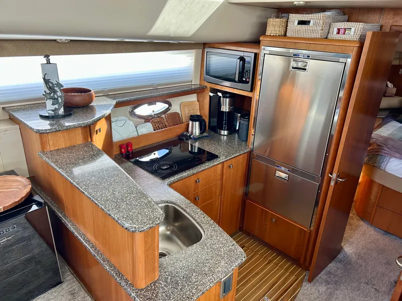 Slide: The Image of Meridian 408 Aft Cabin Motoryacht 2004 - 15