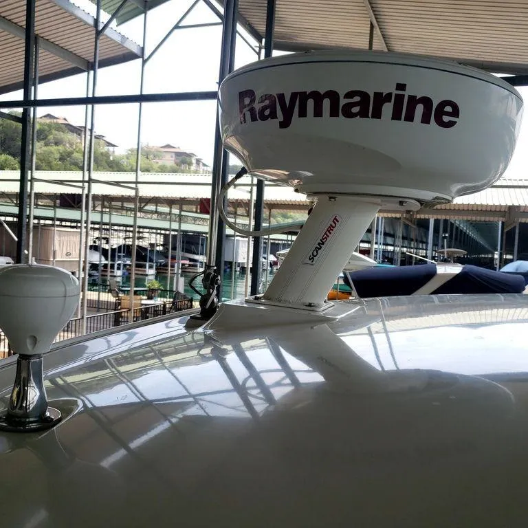 Slide: The Image of Raymarine radar on 2008 Sea Ray 38 Sundancer yacht in marina. - 24