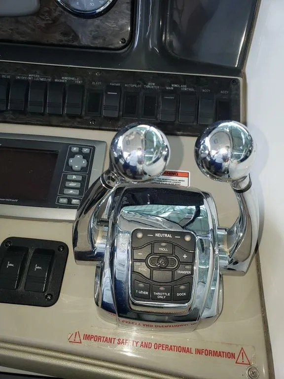 Slide: The Image of Sea Ray 38 Sundancer 2008 - 54