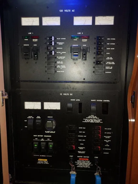 Slide: The Image of Sea Ray 38 Sundancer 2008 - 69