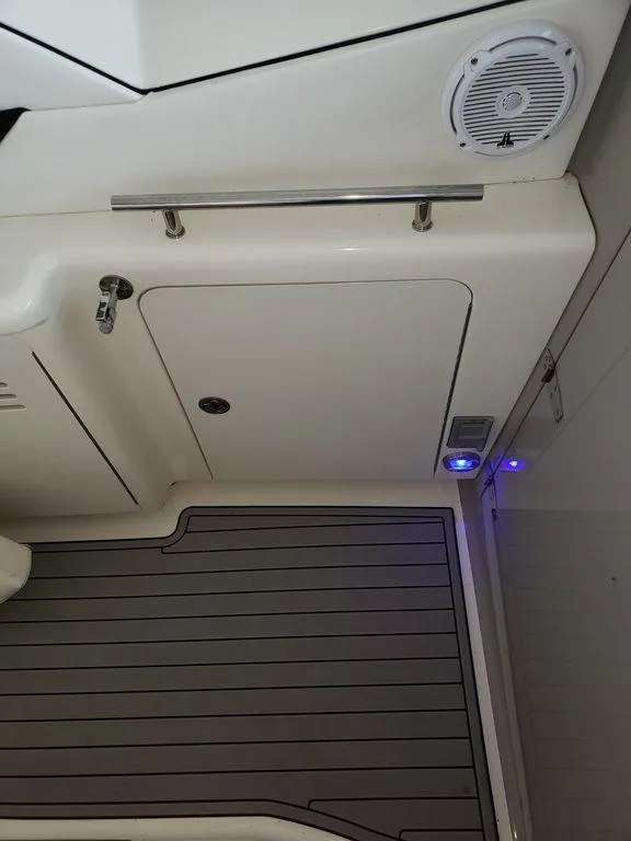 Slide: The Image of Sea Ray 38 Sundancer 2008 - 72