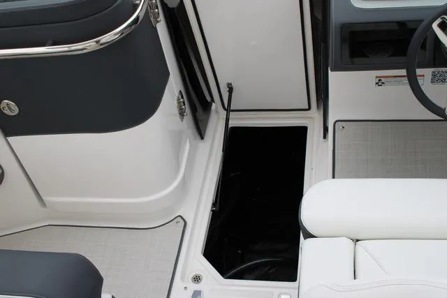 Slide: The Image of Regal LS6 Surf 2024 - 76