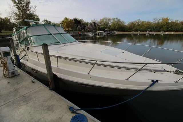 Slide: The Image of Cruisers 3675 Esprit 1994 - 10