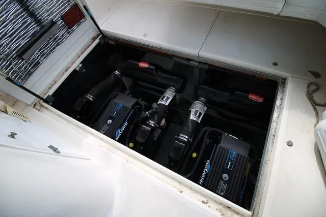 Slide: The Image of Cruisers 3675 Esprit 1994 - 35