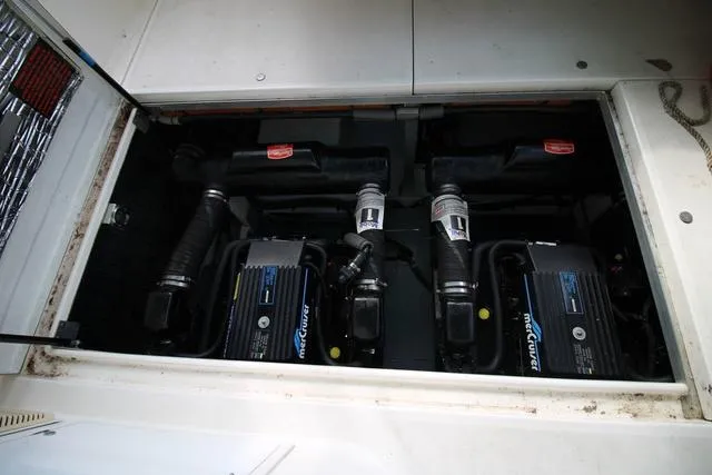 Slide: The Image of Cruisers 3675 Esprit 1994 - 39