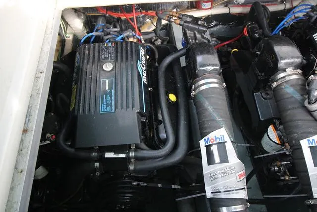 Slide: The Image of Cruisers 3675 Esprit 1994 - 40