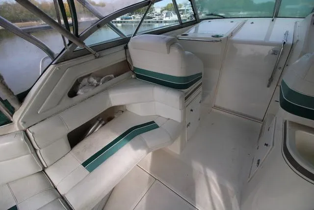 Slide: The Image of Cruisers Yachts 3675 Esprit 1994 - 21
