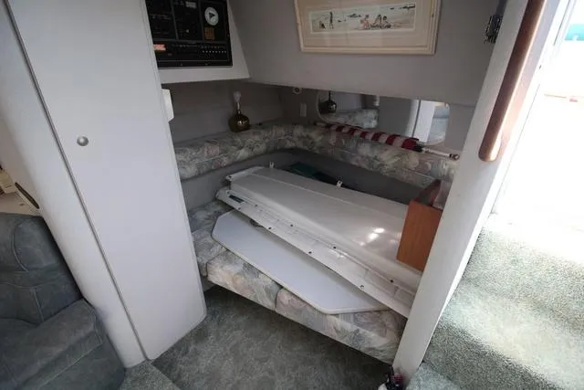 Slide: The Image of Cruisers Yachts 3675 Esprit 1994 - 27