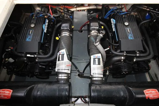 Slide: The Image of Cruisers Yachts 3675 Esprit 1994 - 41