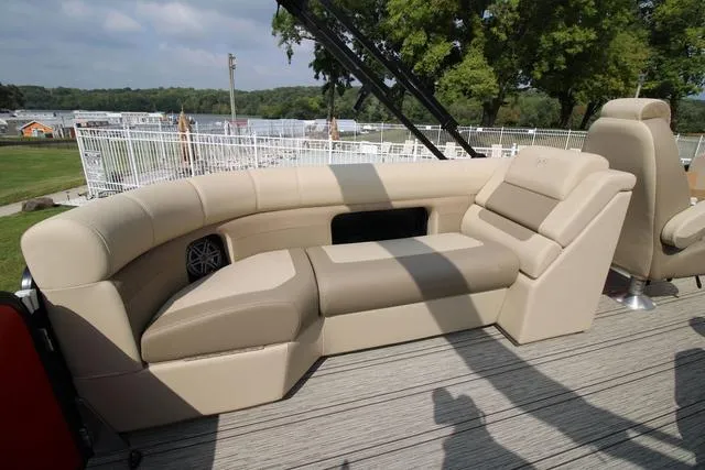 Slide: The Image of Premier 230 SunSation RF 2024 - 16