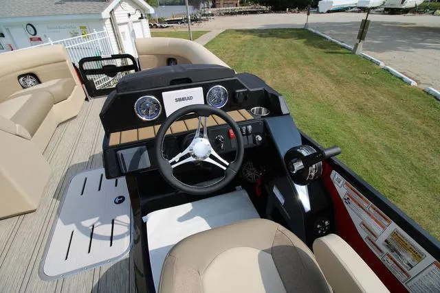 Slide: The Image of Premier 230 SunSation RF 2024 - 18