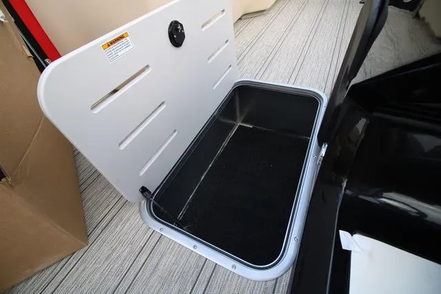 Slide: The Image of Premier 230 SunSation RF 2024 - 24