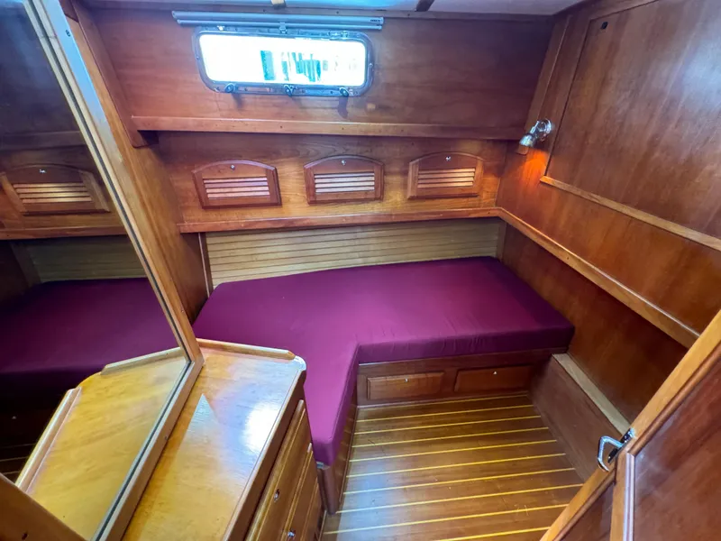 Slide: The Image of 2004 Sabre 42 H/B QUIET TIME - 10