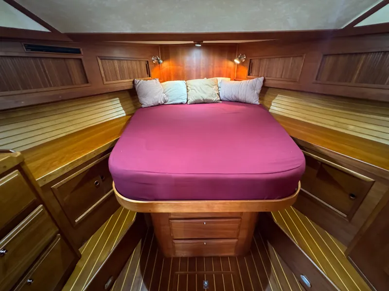 Slide: The Image of 2004 Sabre 42 H/B QUIET TIME - 12