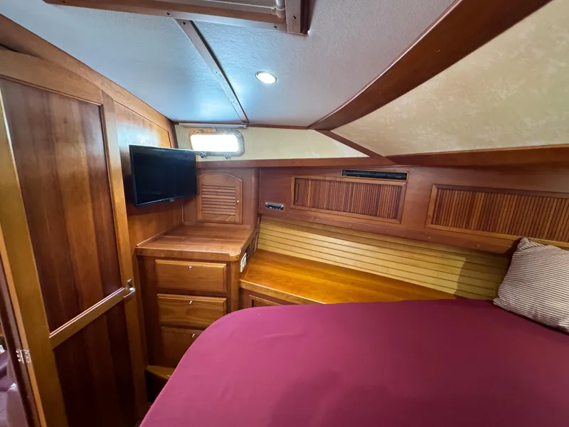 Slide: The Image of 2004 Sabre 42 H/B QUIET TIME - 13