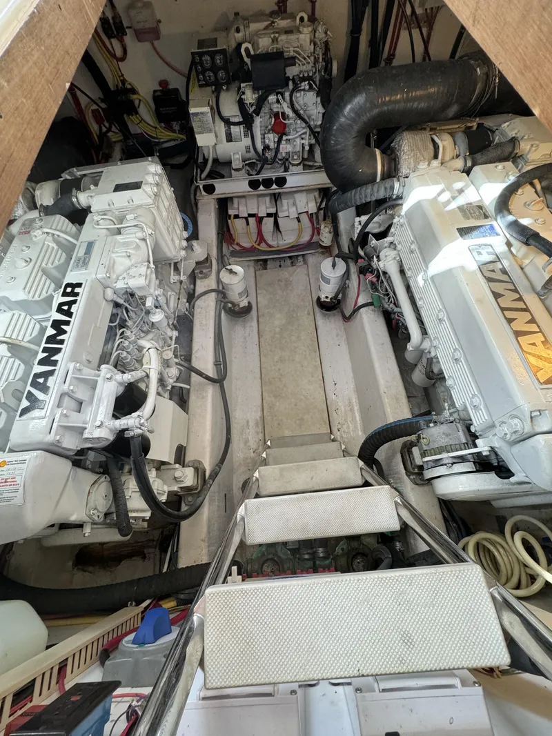 Slide: The Image of 2004 Sabre 42 H/B QUIET TIME - 16