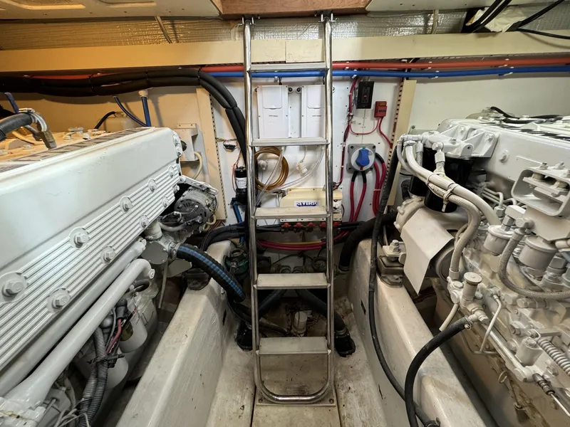 Slide: The Image of 2004 Sabre 42 H/B QUIET TIME - 17