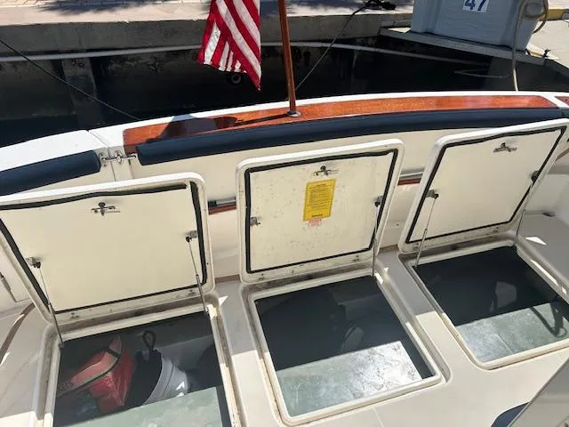 Slide: The Image of Sabre 42 Express Hardback 2004 - 26