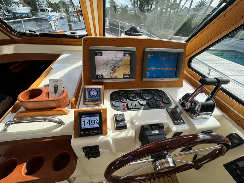 Slide: The Image of 2004 Sabre 42 H/B QUIET TIME - 4