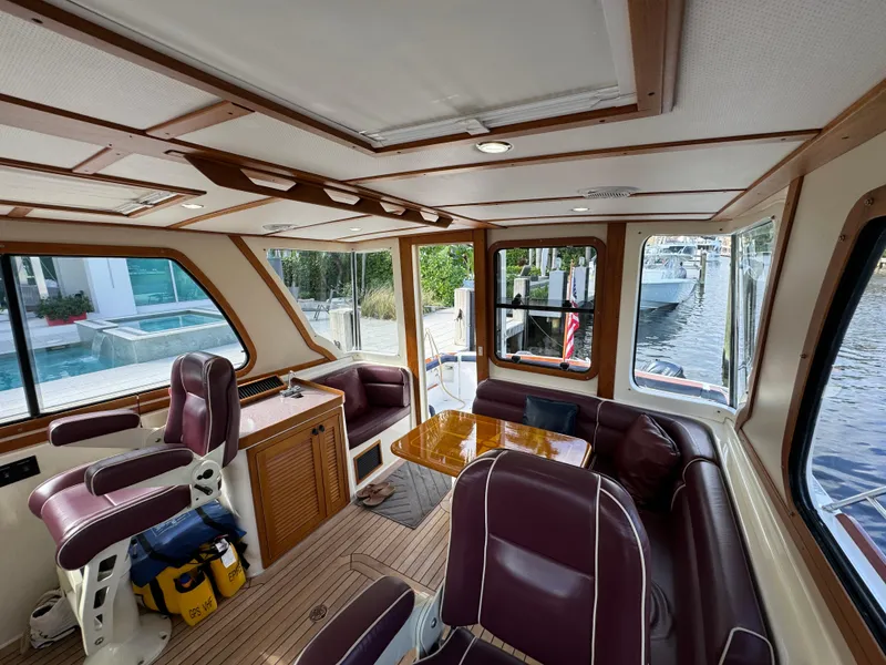 Slide: The Image of 2004 Sabre 42 H/B QUIET TIME - 5