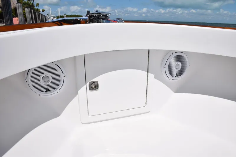 Slide: The Image of Speakers and anchor locker forward - 24