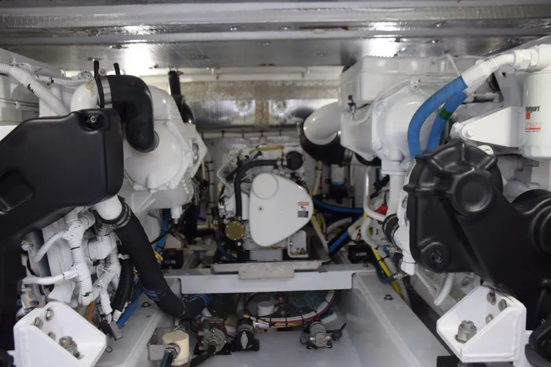 Slide: The Image of Engine room with generator centerline - 33