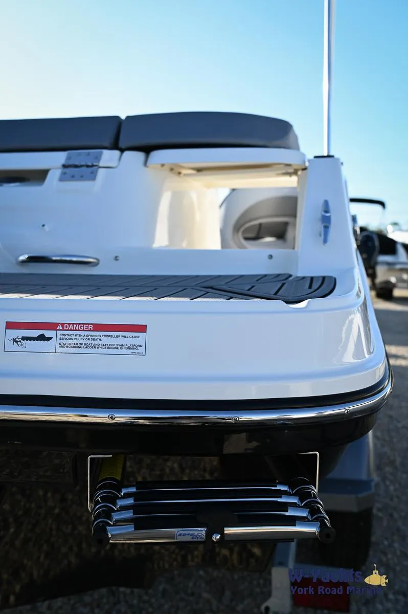 Slide: The Image of 2024 Bayliner VR5 boat stern with swim platform and ladder. - 28