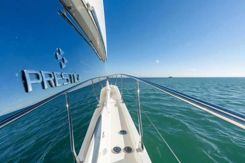 Slide: The Image of Prestige 460 Fly 2021 - 3