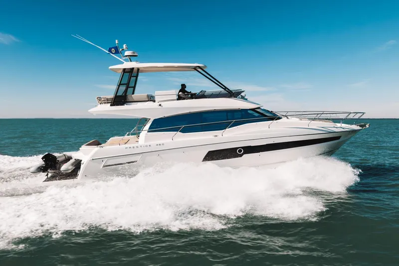 Slide: The Image of Prestige 460 Fly 2021 - 44
