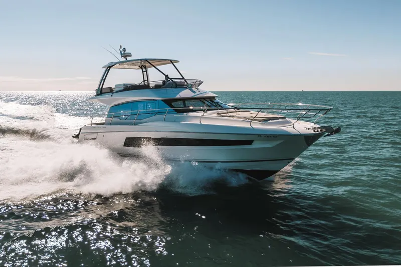 Slide: The Image of Prestige 460 Fly 2021 - 47