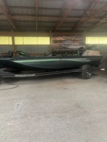 Slide: The Image of Ranger Boats RT188P 2024 - 3