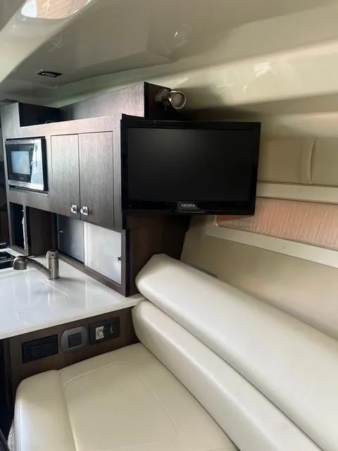 Slide: The Image of Monterey 295 Sport Yacht 2017 - 18