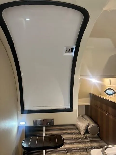 Slide: The Image of Monterey 295 Sport Yacht 2017 - 19