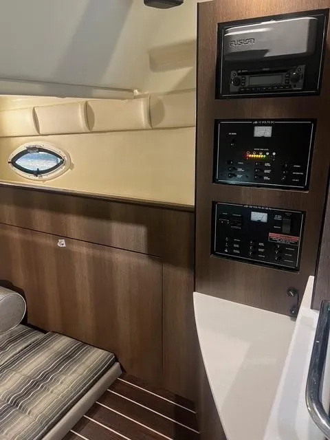 Slide: The Image of Monterey 295 Sport Yacht 2017 - 29