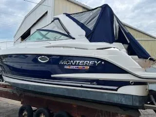 Slide: The Image of Monterey 295 Sport Yacht 2017 - 34