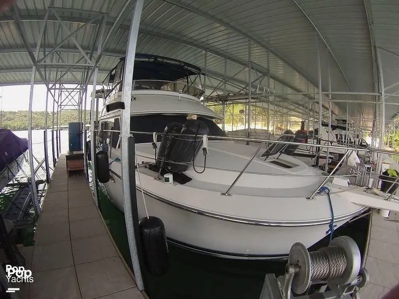 Slide: The Image of 1995 Carver 370 Aft Cabin for sale in Eureka Springs, AR - 26