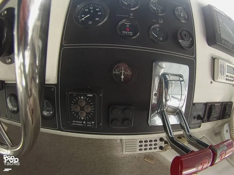 Slide: The Image of 1995 Carver 370 Aft Cabin for sale in Eureka Springs, AR - 60