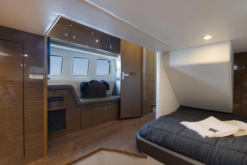 Slide: The Image of Cruisers 45 - Guest Stateroom - 9