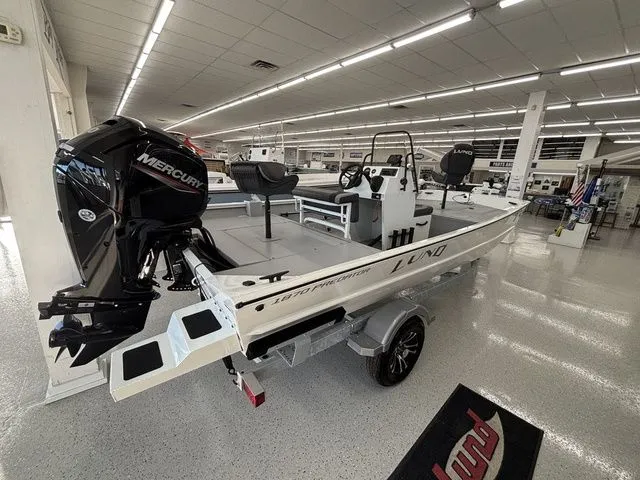 Slide: The Image of Lund 1870 Predator Center Console 2024 - 10