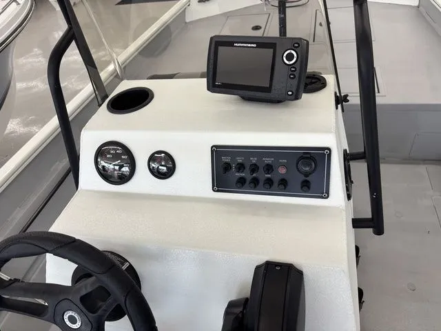 Slide: The Image of Lund 1870 Predator Center Console 2024 - 20