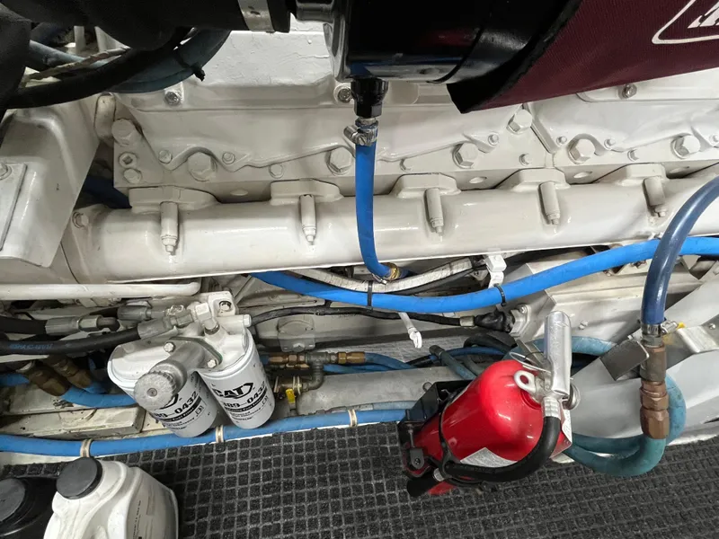 Slide: The Image of Hatteras 74 Sport Deck Motor Yacht 1999 - 105