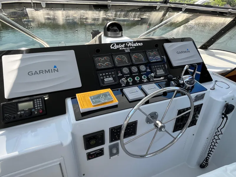 Slide: The Image of Hatteras 74 Sport Deck Motor Yacht 1999 - 135