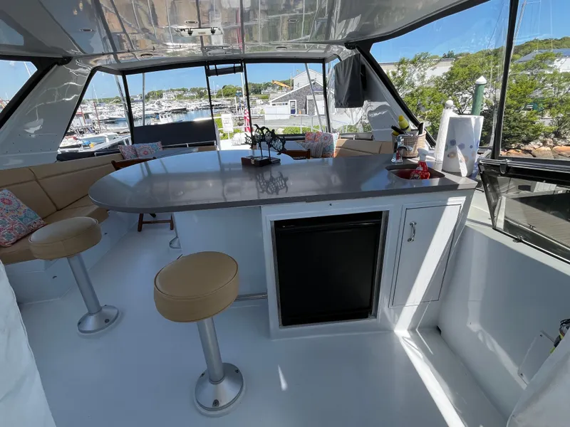 Slide: The Image of Hatteras 74 Sport Deck Motor Yacht 1999 - 137