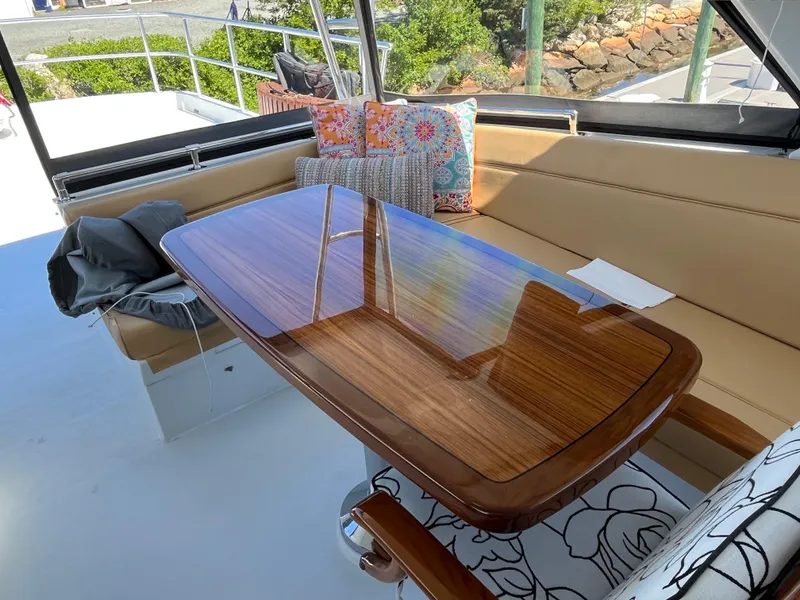 Slide: The Image of Hatteras 74 Sport Deck Motor Yacht 1999 - 140