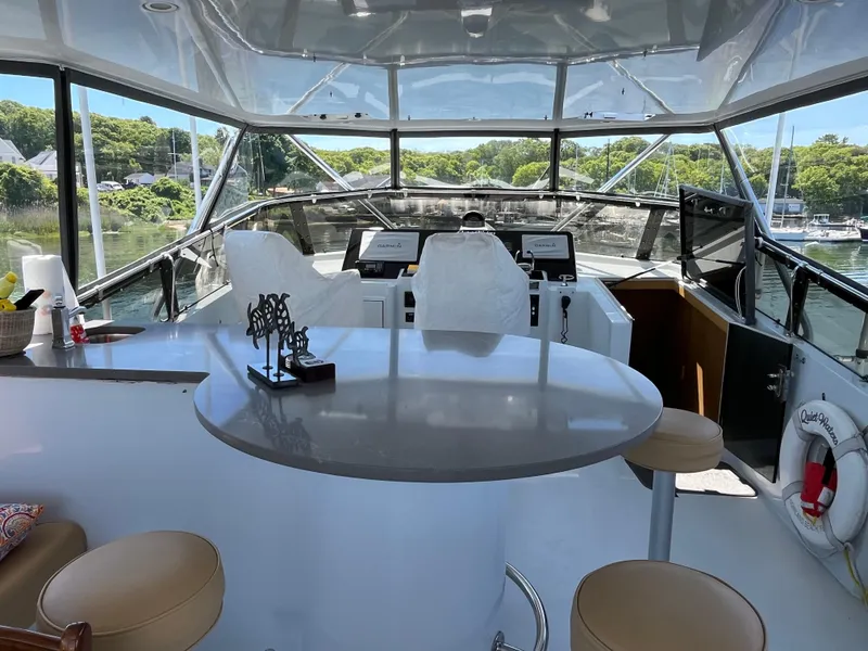 Slide: The Image of Hatteras 74 Sport Deck Motor Yacht 1999 - 142