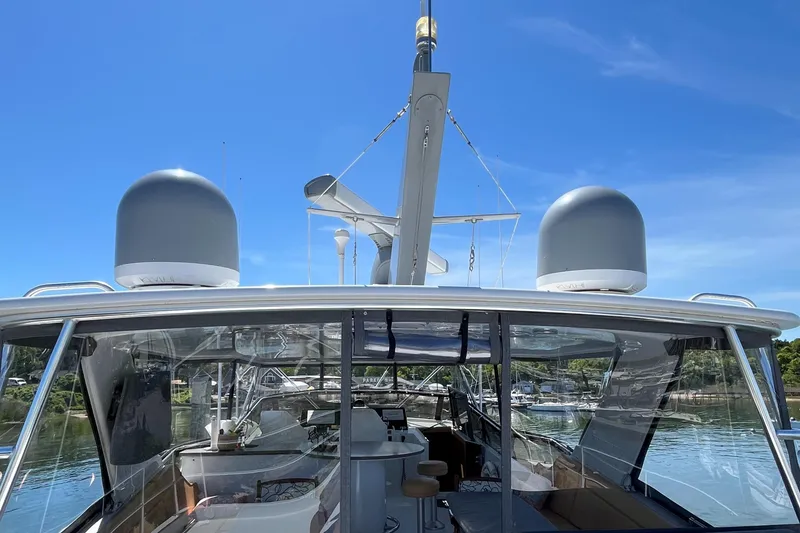 Slide: The Image of Hatteras 74 Sport Deck Motor Yacht 1999 - 149