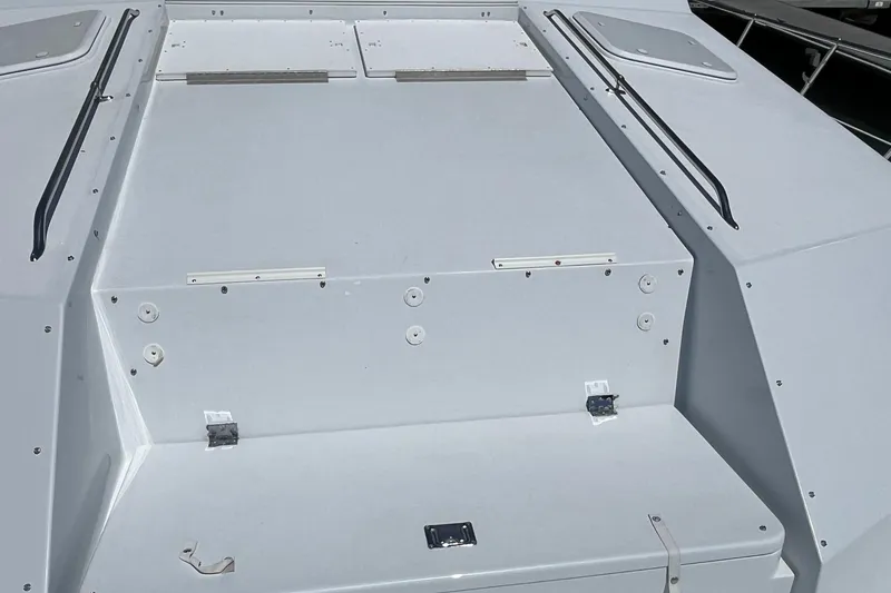 Slide: The Image of Hatteras 74 Sport Deck Motor Yacht 1999 - 160