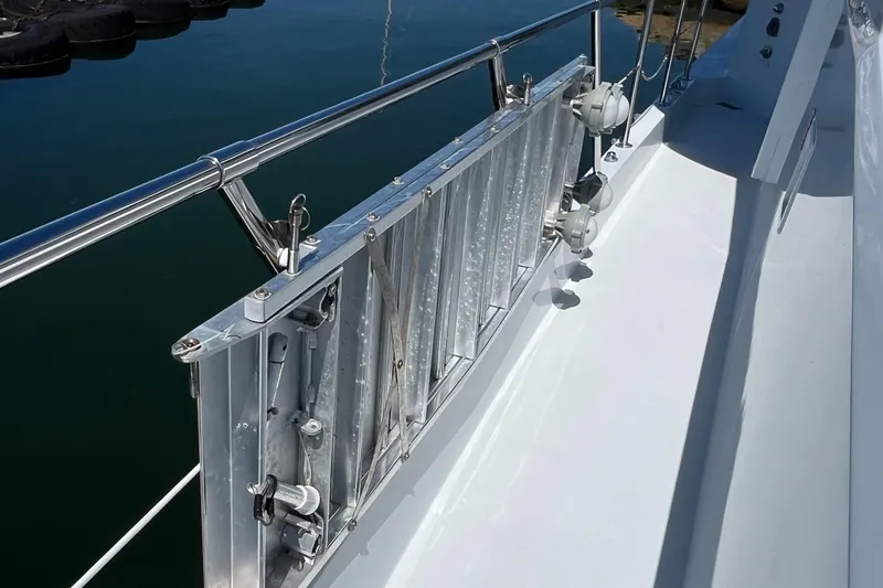 Slide: The Image of Hatteras 74 Sport Deck Motor Yacht 1999 - 166