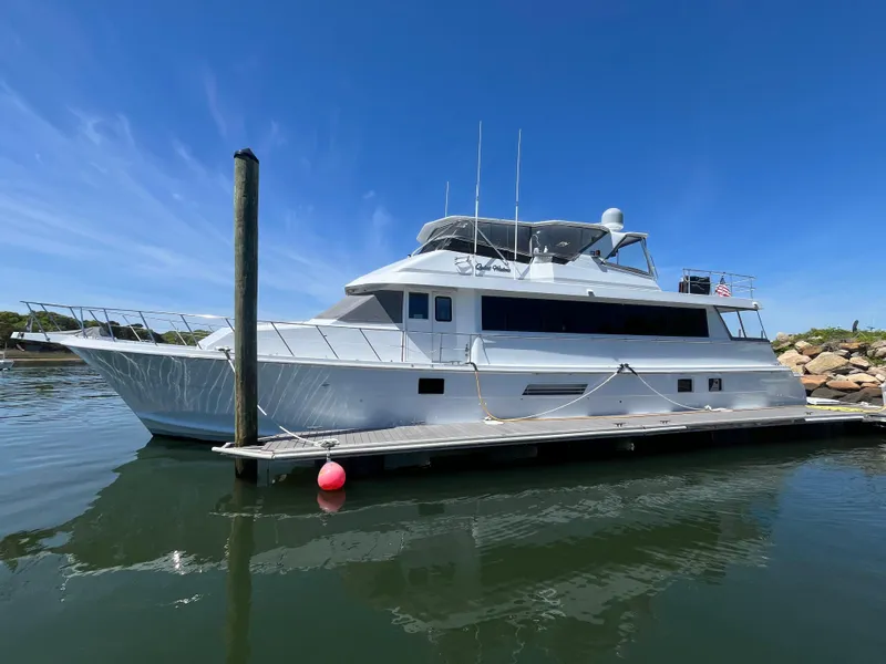 Slide: The Image of Hatteras 74 Sport Deck Motor Yacht 1999 - 174